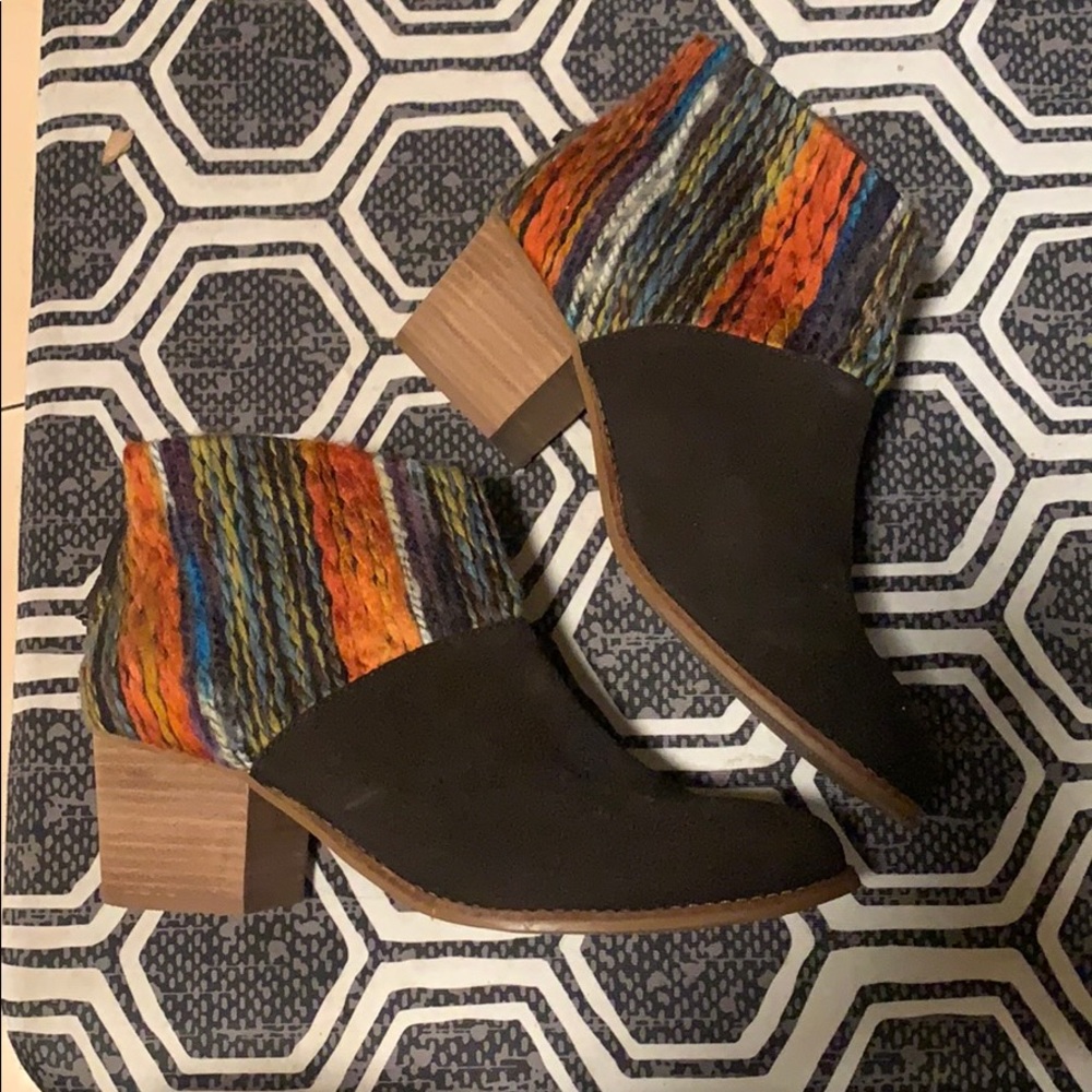 Toms ankle boots 9.5